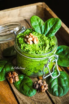 Pesto szpinakowe z orzechami włoskimi