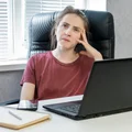 L4 z powodu wypalenia zawodowego? Te kroki pozwolą na wypisanie zwolnienia lekarskiego