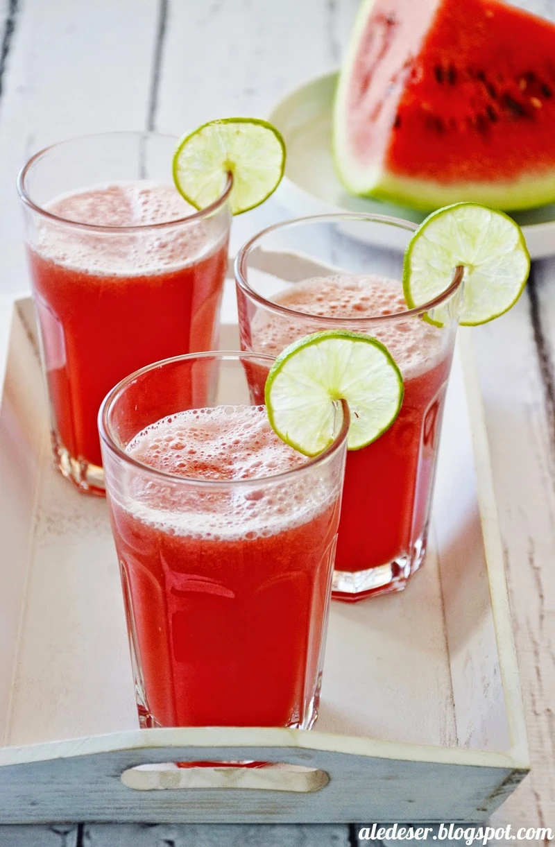 Orzeźwiający napój z arbuza i limonki