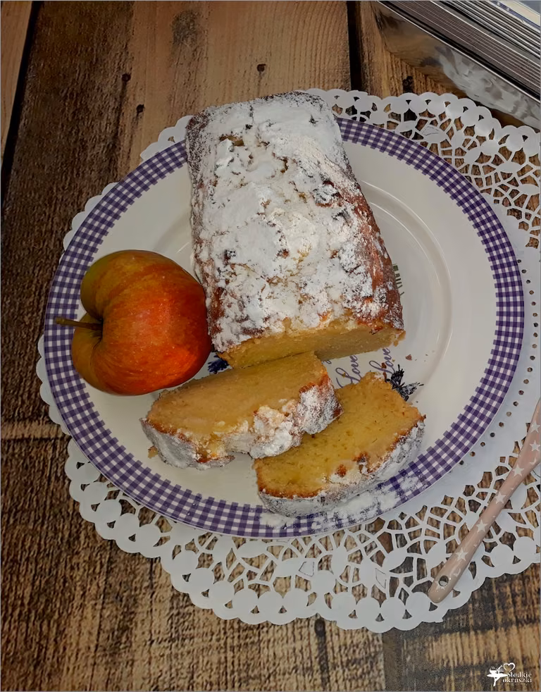 Szybkie ciasto z jabłkami mieszane łyżką