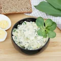 Pasta jajeczna z awokado i czosnkiem niedźwiedzim