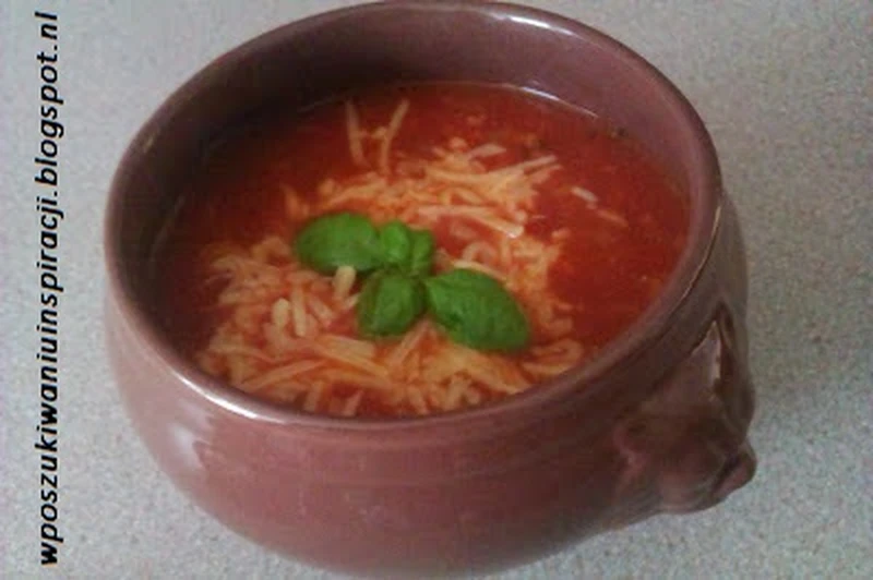 Zupa pomidorowa z mięsem mielonym