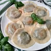 Pierogi ze szpinakiem i serem żółtym