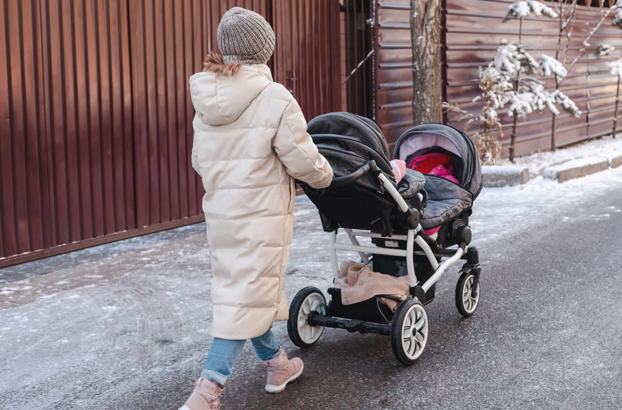 Zmiany w harmonogramie wypłat 800 plus w styczniu 2026! Trzeba też złożyć NOWY wniosek
