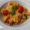 W 10 minut! Sałatka z kuskusu krewetek i pesto