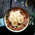 Jaglanka czekoladowo orzechowa z bananem