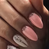 Śliczny manicure