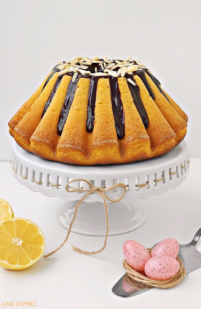 Drożdżowa babka szafranowa