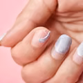 Manicure hybrydowy: Sekret pięknych paznokci czy pułapka? Dermatolodzy ostrzegają!