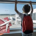 Szokująca decyzja rodziców! Zostawili 10-latka na lotnisku i polecieli!