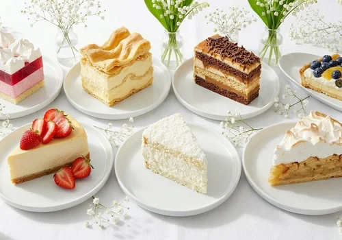 Co upiec na komunię? 7 ciast, które zachwycą gości