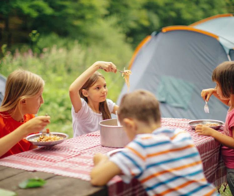 Zdjęcie Kolonie dla dzieci: W jakim wieku wysłać dziecko na obóz? Jak sprawdzić, czy jest gotowe? #1