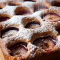 Jogurtowe ciasto ze śliwkami