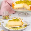 Sernik z białą czekoladą i pistacjami