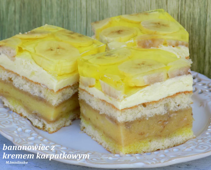 bananowiec z kremem karpatkowym