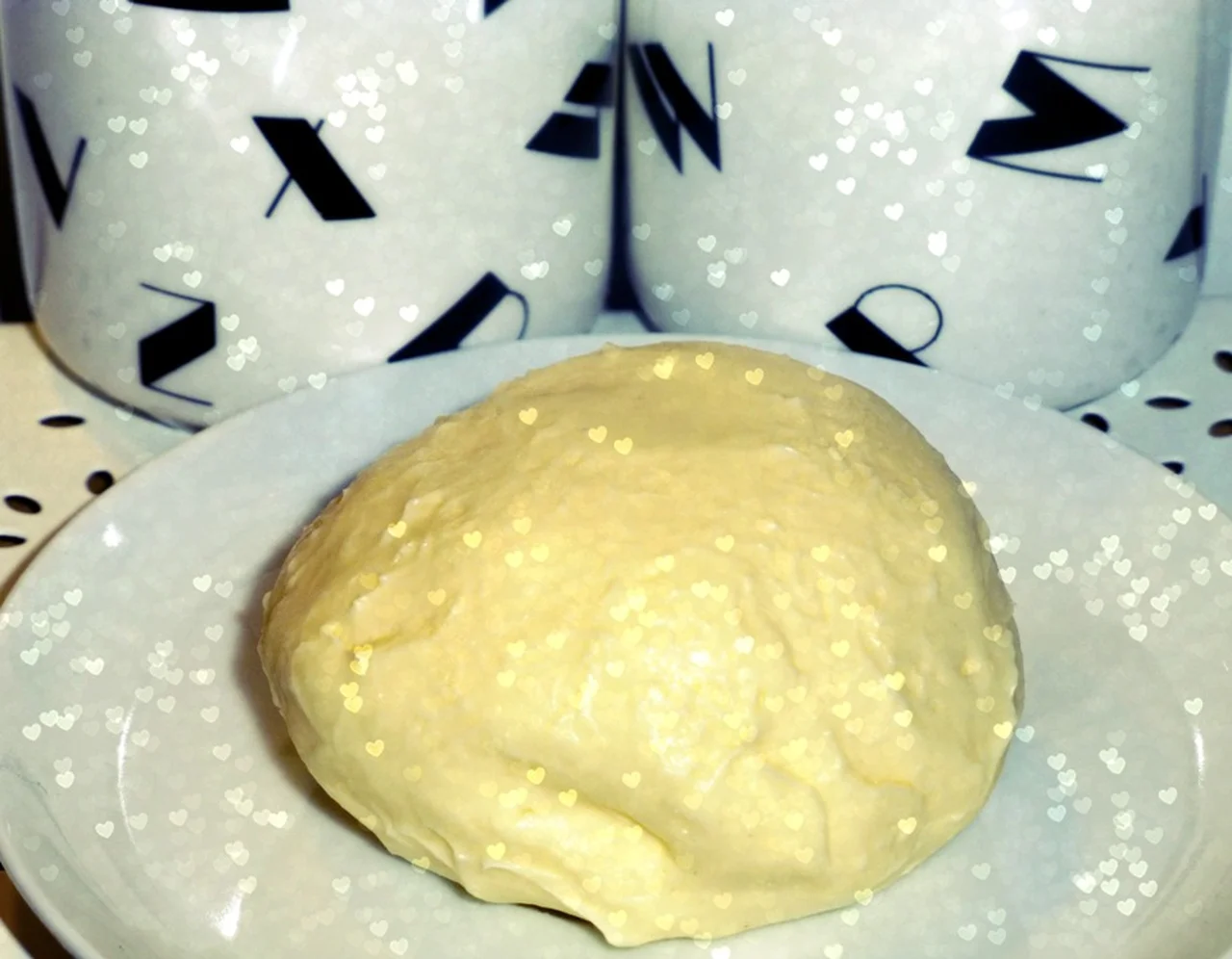 Jak zrobić własne masło w domu. Tylko jeden składnik!