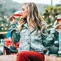 Wino do obiadu – jak wybrać odpowiedni trunek?