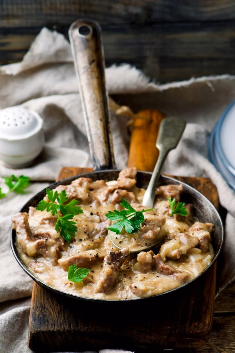 Boeuf Stroganow