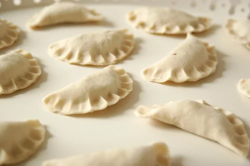 NAJLEPSZE PIEROGI Z KAPUSTĄ I GRZYBAMI