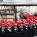 Czołowy polski producent ogranicza produkcję napojów!