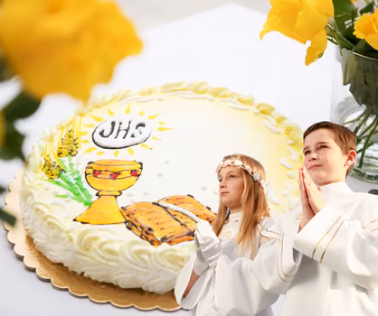 Jakie ciasto na komunię? 6 ciast,  które zawsze się sprawdzą!