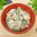 Tortellini w kremowym sosie z pieczarkami i karmelizowaną cebulą