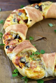 Imprezowa zawijana pizza- idealna na Sylwestra!