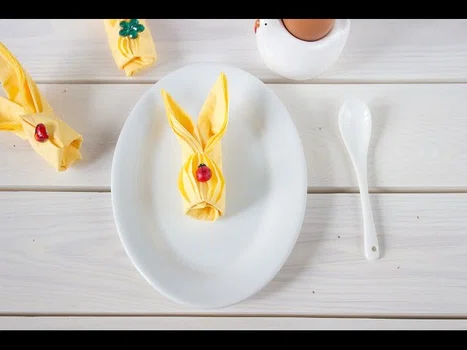 Jak złożyć serwetki na Wielkanocny stół - serwetki króliczki - Easter Bunny Napkins