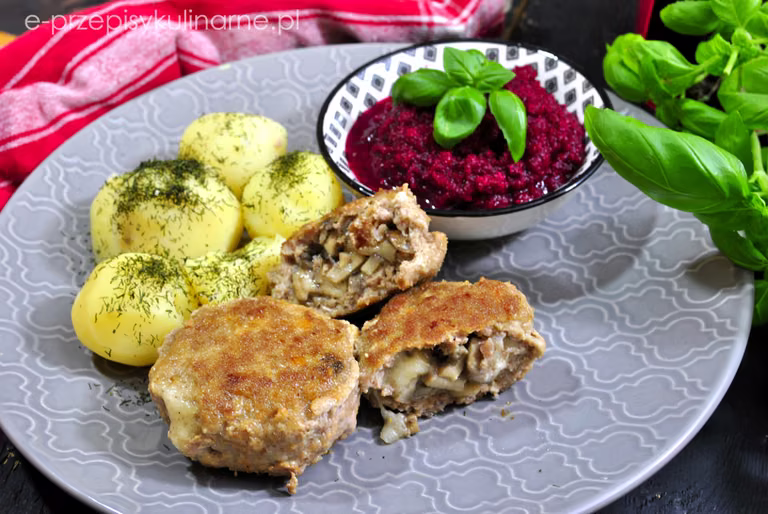 Kotlety mielone z mozzarellą i pieczarkami