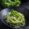 Spaghetti z jarmużowym pesto