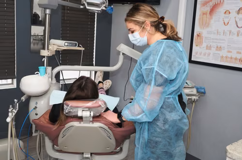 600 zł na dentystę! W 2025 pacjenci mogą korzystać z rozszerzonego pakietu zabiegów