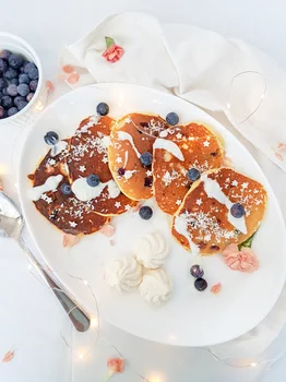 Kokosowo-jagodowe pancakes