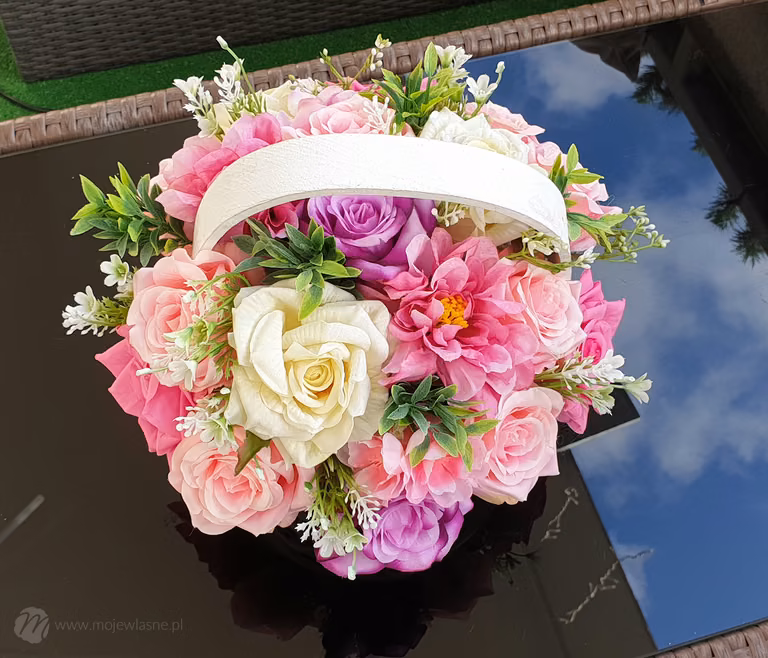 DIY Flower box ze sztucznych kwiatów