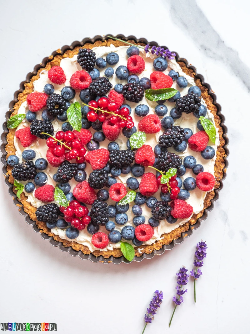 Tarta z mascarpone i owocami