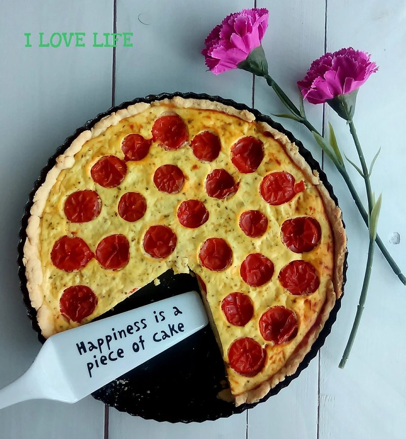Tarta z serkiem ricotta i pomidorkami koktajlowymi