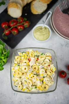 Sałatka z tortellini- palce lizać!