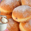 Domowe pączki bez drożdży – równie puszyste i miękkie! Wypróbuj ten genialny przepis!