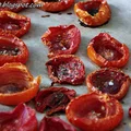 Suszone pomidory z bazylią i czosnkiem