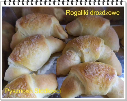 Rogaliki drożdżowe