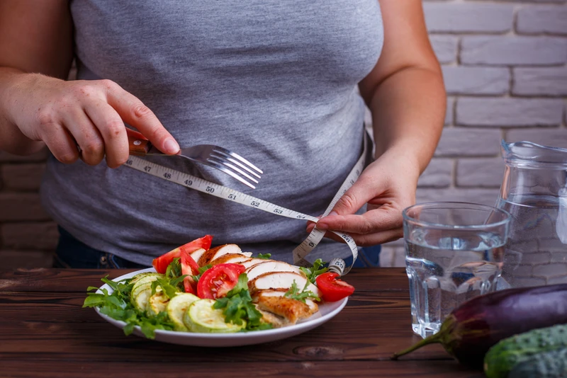 Otyłość przy niedoczynności tarczycy- jaką dietę stosować?