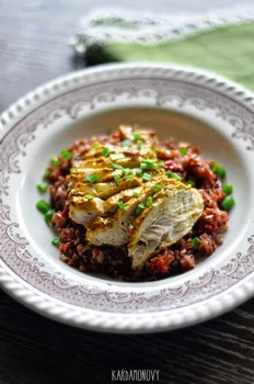 Pierś z kurczaka z czerwonym ryżem