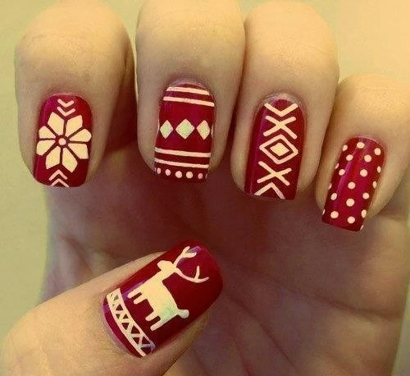 Świąteczny manicure