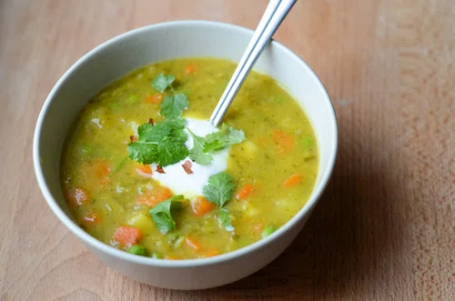 Warzywna zupa indyjska