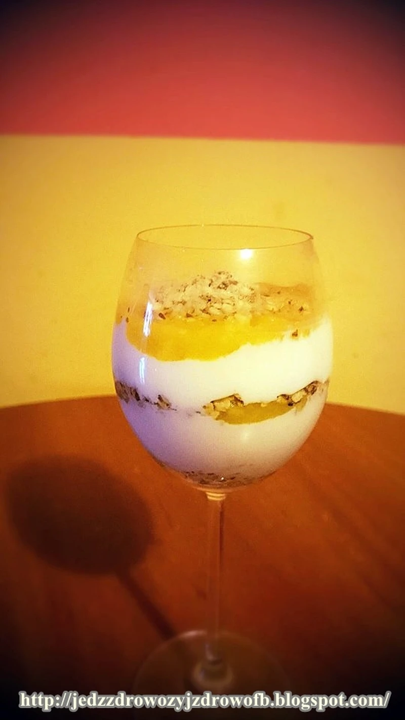 Owsiane mango w kielichu
