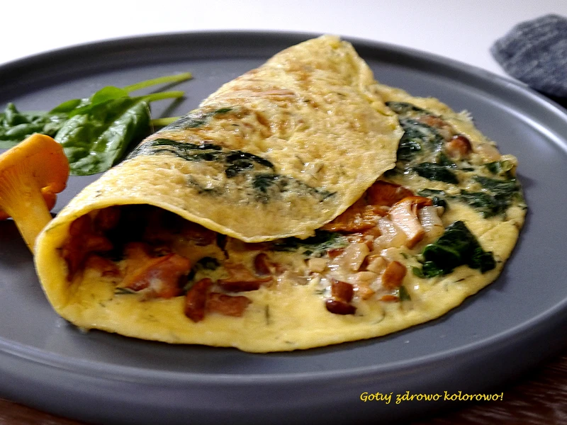 Omlet z kurkamii szpinakiem