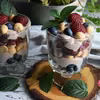 SZYBKI DESER Z MASCARPONE, JOGURTEM, NUTELLĄ, OWOCAMI I BISZKOPTAMI