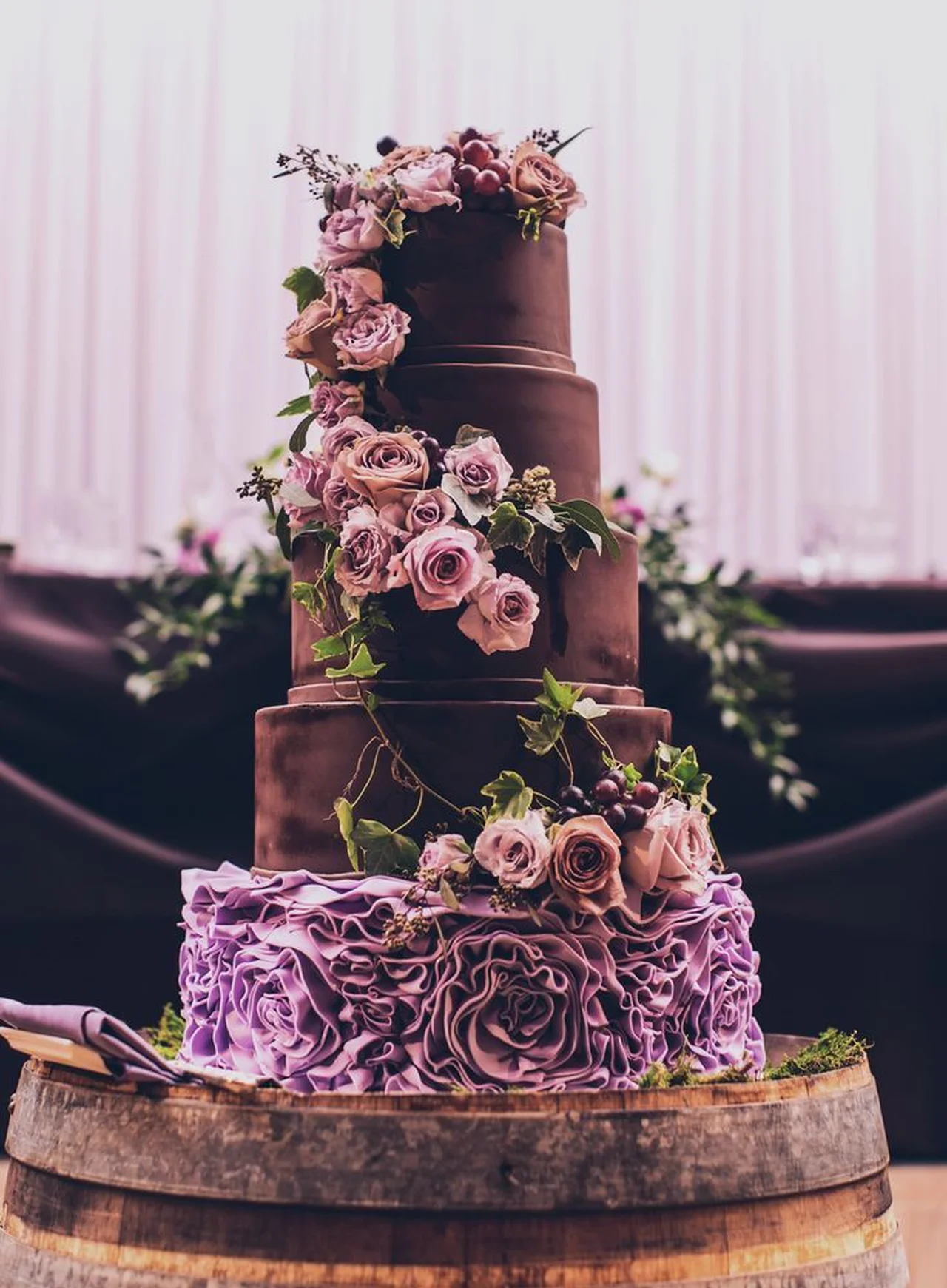Piękny tort z kwiatami