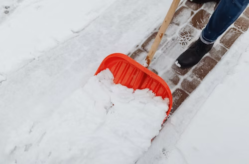 IMGW ostrzega przed burzami śnieżnymi i zawiejami. Te województwa są najbardziej zagrożone