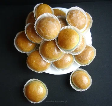 Pączki pieczone z mąki orkiszowej fit