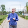Co dzieje się z ciałem kobiety, kiedy kończy 80 lat? 5 zmian, których musisz być świadoma!